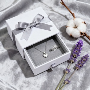 Biodegradable Customized Logo Magnetic Mailer Hard <b>Box</b> Cosmetic Skincare Gift Set Laser Paper Liner Sponge Embossed for Candles - Product Image 1