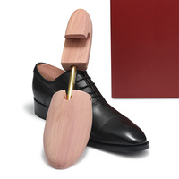 En stock embauchoirs réglables en cèdre | Ventes directes | Civières de chaussures en cèdre bien conçues, durables et de haute qualité