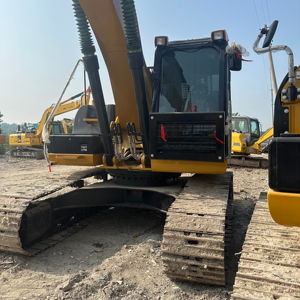 Excavatrice CATERPILLAR d'occasion 324D2 25 tonnes de capacité en provenance du Japon avec une qualité fiable et à prix avantageux à vendre - Product Image 2