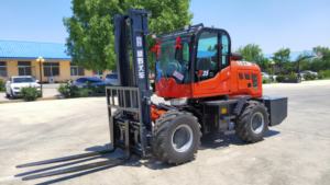 Famoso HUAYA 3 Ton 3,5 Ton 4 Ton 5 Ton 7 Ton carretilla elevadora articulada todoterreno 4x4 con pequeños accesorios gratis y tres filtros - Product Image 5