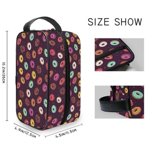 Bolsa de Maquillaje Cosmética con Cierre, Impermeable, Portátil, de Gran Capacidad, con Diseños de Donuts, a Precio Económico - Product Image 4