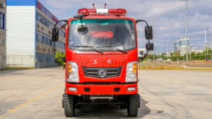 Camion de pompiers tout-terrain Dongfeng 4x4 pour intervention en zone rurale, 4 roues motrices, tout-terrain, 3m³ pour lutte contre les incendies forestiers, en stock - Product Image 3