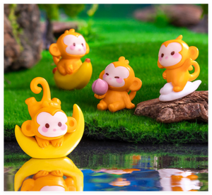 Con khỉ nhỏ dễ thương với mặt trăng chuối đào động vật bức tượng số lượng lớn động vật nhỏ bên ủng hộ mùa hè bánh Topper vườn tượng đồ chơi - Product Image 3