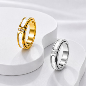 Anello con Conchiglia Bianca e Zirconi, Acciaio Inossidabile 304 Placcato, Fede Nuziale Minimalista, Gioiello alla Moda, Regalo - Product Image 4