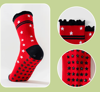 Chaussettes de yoga et de fitness rouges à volants pour femmes, antidérapantes, pour Pilates, avec personnalisation possible, imprimé étoiles multicolores