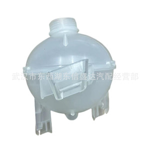 ถังพักน้ำหล่อเย็น Peugeot Citron รุ่น 9678125880 สำหรับระบบระบายความร้อน เครื่องยนต์ T93 1.2T อะไหล่ทดแทน - Product Image 1