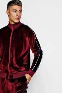 Ensemble survêtement personnalisé pour homme en velours, toucher moelleux, motif uni, sweat-shirt et pantalon de jogging avec impression personnalisée pour le printemps - Product Image 5