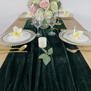 Chemin de table vintage classique en velours polyester rouge bordeaux, décoration luxueuse pour mariage et fête d'automne - Product Image 3