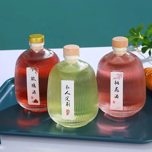 <span class=keywords><strong>Botella</strong></span> <span class=keywords><strong>de</strong></span> Vidrio para Licor <span class=keywords><strong>de</strong></span> 500 ml al por Mayor, <span class=keywords><strong>Botella</strong></span> <span class=keywords><strong>de</strong></span> Gin y Vino con Rayas Verticales, Directamente del Fabricante - Product Image 2