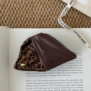 Pince à cheveux rétro motif léopard doré pour femme, haute élasticité, fixation triangulaire, accessoire pour cheveux automne/hiver - Product Image 4