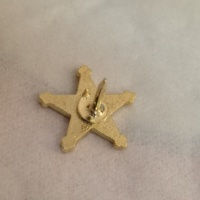Plaqué or Offre Spéciale pas cher de haute qualité personnalisé nouveau design émail broche épinglette en métal pour cadeau