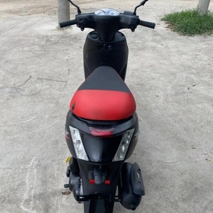<span class=keywords><strong>Scooter</strong></span> <span class=keywords><strong>Piaggio</strong></span> Aprila <span class=keywords><strong>Typhoon</strong></span> 150cc d'occasion, original et authentique, véhicule complet, moto à essence - Product Image 5