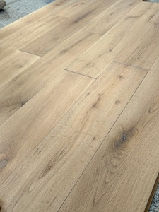 Plancher en bois <span class=keywords><strong>massif</strong></span> de chêne blanc européen, brossé, finition UV, pour intérieur, idéal pour salon - Product Image 4