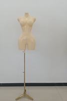 Mannequins brésiliens courbés en plastique BBL Robe de mariage pour femme Demi-corps Fille sexy Mannequin grande taille avec gros buste Cul