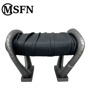 Taburete Decorativo Escultural Moderno de Diseño Original MSFN, Asiento Tapizado, Estructura Metálica Curva, Silueta Geométrica, para Apartamento o Dormitorio - Product Image 3