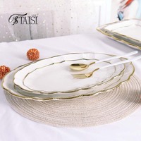 Assiette en porcelaine transparente de style JADE, inspirée du design nordique, avec bordure dorée, résistante au micro-ondes, de forme irrégulière