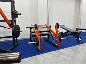 Attrezzo da Palestra per Allenamento Muscolare Indoor: Trainer a Base a Terra per <span class=keywords><strong>Squat</strong></span> e High Pull - Product Image 1