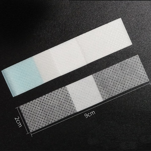 Pansement médical pour perfusion, tissu non tissé, ruban médical respirant pour la fixation des perfusions intraveineuses. - Product Image 4