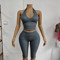 Ensemble décontracté 3 pièces à rayures, col halter, sans manches, coupe ajustée, en coton doux et élasthanne, avec pantalon capri, pour femme, idéal pour le quotidien et le streetwear