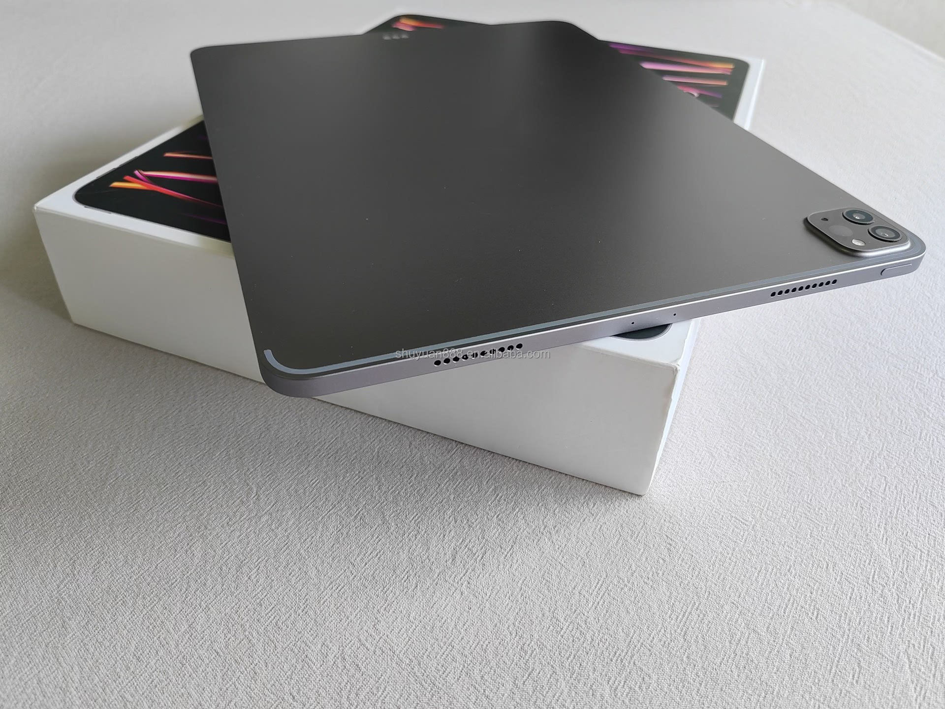 ช่องว่างสีเทา