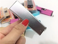 Lampe torche LED USB noire compacte et légère, idéale pour les femmes, porte-clés, lampe sabre, lampes de poche promotionnelles en gros