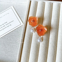 Nouvelles boucles d'oreilles bohèmes en acier inoxydable plaqué or avec perles d'eau douce, fleurs éternelles d'hortensia multicolores, faites à la main