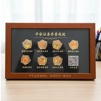Boîte à souvenirs en verre doré personnalisée, cadre pour épinglette de mascotte universitaire, présentoir pour collection de souvenirs, support pour collection d'entreprise