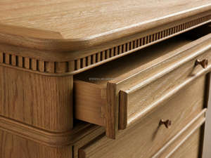 Mesita de Noche Moderna de Lujo MYHOME de Madera Maciza de Roble con 3 Cajones, Mueble de Almacenamiento Duradero Hecho a Mano para Dormitorio - Product Image 4