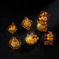 Ensemble de 7 dés en résine liquide à bords tranchants, dés polyédriques transparents avec remplissage brillant pour RPG