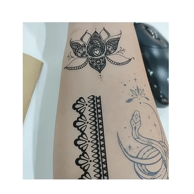 Waterdichte Tattoo Zwart-Wit Foto Kleur Schoonheid Henna Tijdelijke Henna Tattoos Sticker