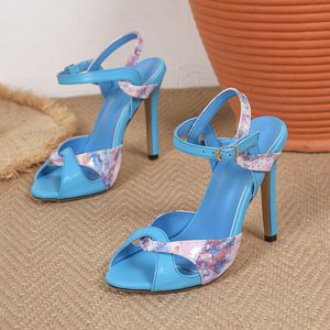 Nouvelles sandales à talons aiguilles bleues à fleurs avec une seule boucle et bout ouvert, élégantes et tendance pour les occasions de mariage - Product Image 4