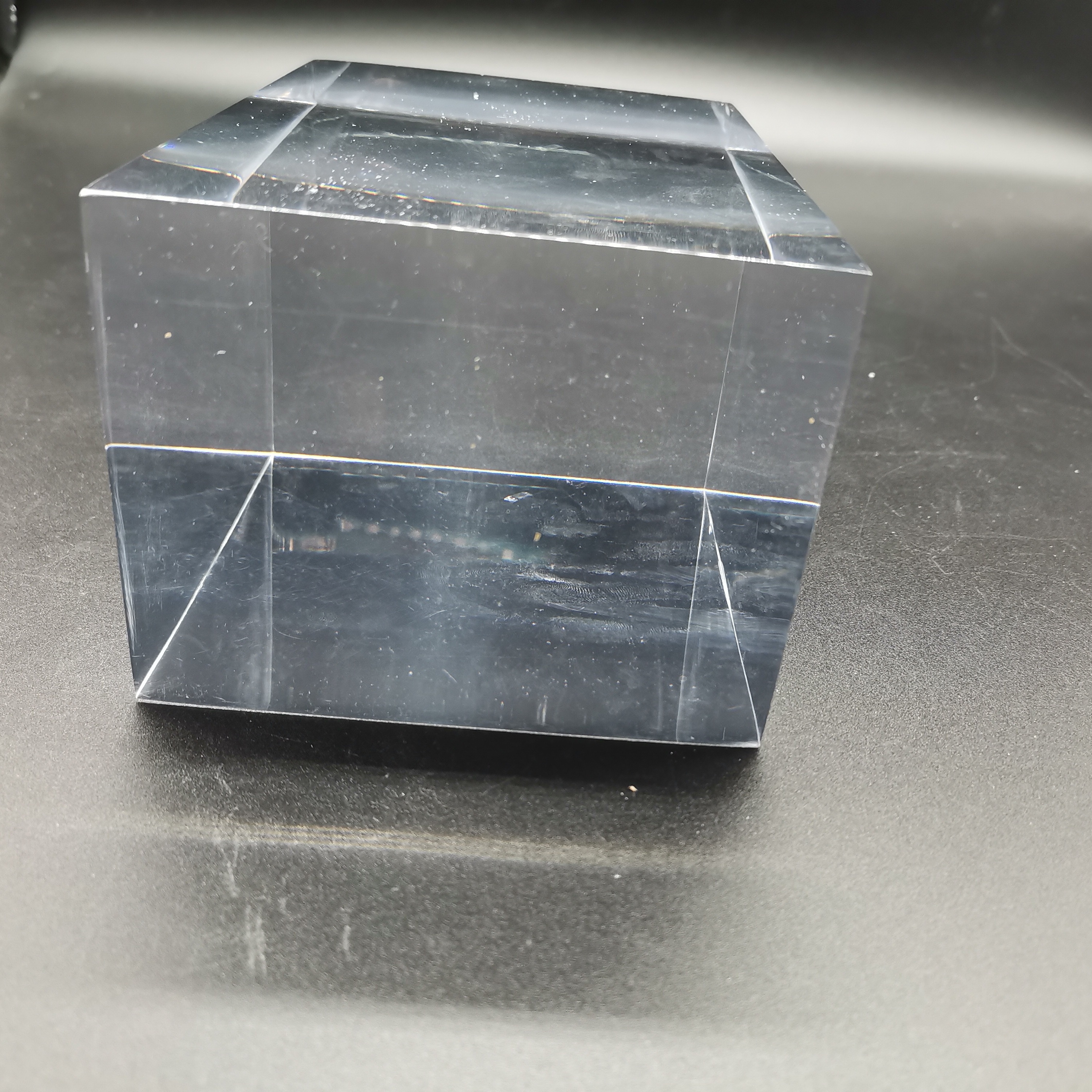 Yingchuang 100% Lucite Pure Acrylic,4x8 Sheet Plastic for Outdoor Swimming Pool Wall and Aquarium Swimming Pool