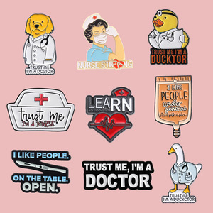 Bros Tema Medis Kreatif Desain Pisau Bedah Asli, Pin Kerah Bahan Zinc Alloy untuk Dokter, Perawat, Hiasan Tas, Hadiah - Product Image 4