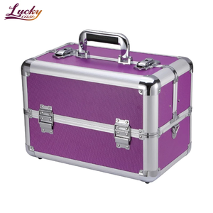 Grande trousse de maquillage robuste, multifonctionnelle, avec des plateaux amovibles à plusieurs niveaux pour un usage professionnel - Product Image 2