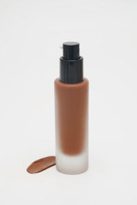 Base <span class=keywords><strong>de</strong></span> Maquillaje Líquida <span class=keywords><strong>de</strong></span> Cobertura Total con Tinte Mate, Cambia <span class=keywords><strong>de</strong></span> Color, Marca Privada OEM - Product Image 5