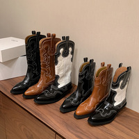 Bottes de cowboy rétro brodées style britannique à talon épais, nouvelle collection printemps-été 2026, coupe ajustée mi-mollet, antidérapantes