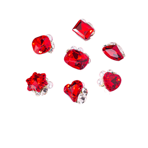 Accesorio de Aleación con Forma de <span class=keywords><strong>Pilar</strong></span>, Corazón y Cuadrado Grueso, con Diseño de Copo de Nieve Navideño Rojo de Año Nuevo Xuanjia - Product Image 1