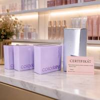 Maßgefertigte Make-up-Verpackung, Fliederfarben mit Geprägtem Logo, Matter Textur-Kompaktpuderbehälter für Kosmetikprodukte, Mindestbestellmenge 50 Stück
