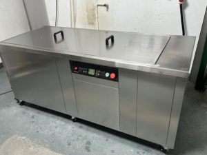 Cuisson lente sous température contrôlée Précision ultrasonique pour une chaleur uniforme dans toute la cuve Meilleure saveur Adoucissement Machine de cuisson sous vide 500L - Product Image 3
