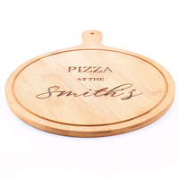 Grande planche ronde en bois personnalisable par gravure laser, plateau à pizza, plateau pour la cuisson, assiettes en bois pour pizza.