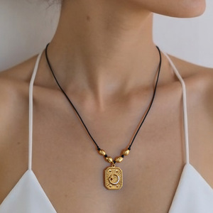 สร้อยคอลูกปัดแฮนด์เมดพร้อมการ์ดดีไซน์ขนนก สายโซ่หลากสีสำหรับสไตล์เลเยอร์ เครื่องประดับแฟชั่น XL31931 - Product Image 4