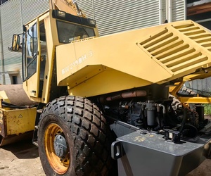 รถบดถนนแบบลูกกลิ้งเดี่ยว Bomag Bw219dh-3 ปี 2017 เครื่องยนต์ไฮบริด 23 ตัน มือสอง - Product Image 3