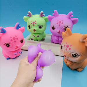 Pelota Antiestrés de Goma Suave con Diseño de Ciervo, Unisex, Kawaii, Regalo, Juguetes para Venta Ambulante - Product Image 2