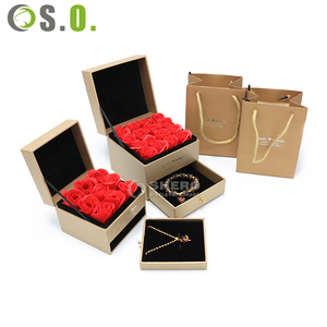 Boîte à fleurs en papier personnalisée de style tiroir pour bijoux, coffret cadeau pour bracelets et colliers, fabriquée en Chine, en vente - Product Image 1
