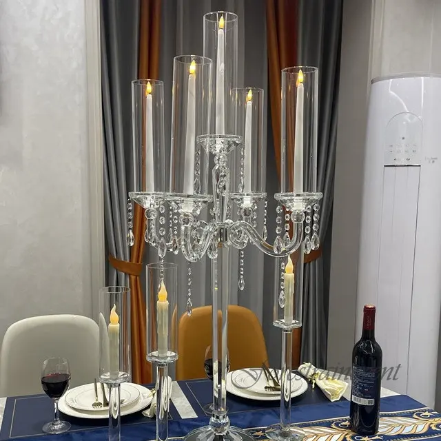 Elegante große Acryl-Kristall-Kandelabre Großhandel Glas-Blumenturm für Hochzeit Dekoration Kerzenhalter Laternen Kerzenständer