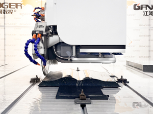 Machine de découpe de pierre à commande 5 axes de type pont, équipement CNC multifonctionnel avec moteur et pompe à engrenages pour pierre frittée, marbre et <span class=keywords><strong>carrelage</strong></span> - Product Image 2