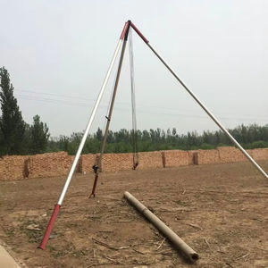 Macchina per la costruzione di un palo di alluminio - Product Image 1