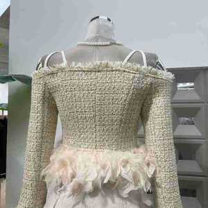 Bettergirl 2025 primavera nuova moda moda donna <span class=keywords><strong>ricca</strong></span> piccola fragranza tessuto a maglia con una parola collo a spalla corta Top - Product Image 4