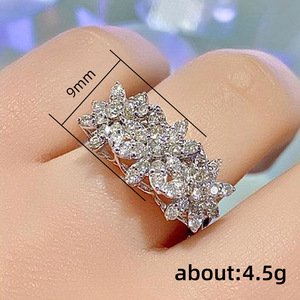 Anello da Donna con Zirconi Incastonati a Pavé, Stile Minimalista, per Uso Quotidiano e Feste, Impilabile, Elegante Gioiello da Dito, Idea Regalo - Product Image 3