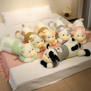 Peluche Mucca Timida Kawaii con Maglione in Pile, <span class=keywords><strong>Cuscino</strong></span> a Forma di Mucca Lattea con Macchie e Faccina Arrossata, Animale di Peluche, Vendita all'Ingrosso, Fabbrica Personalizzata - Product Image 1